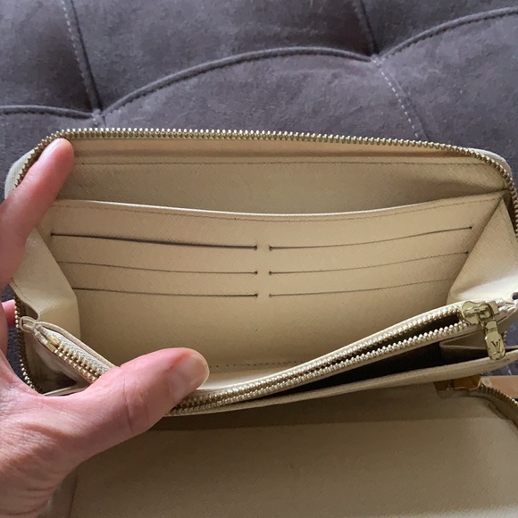 Used Louis Vuitton Damier Azur Zippy Wallet - Picture 3 of 8